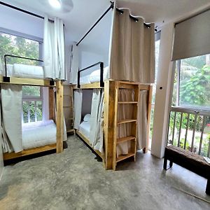 Habitación para Hombres Compartida